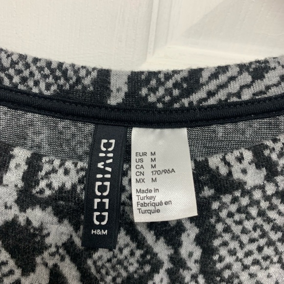 Divided by H&M snake print cropped top sz M - Picture 4 of 5